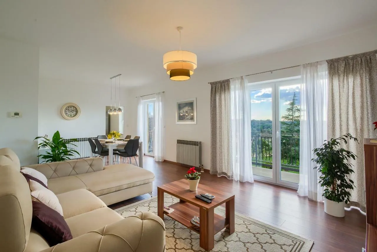 Green Harmony Pula Apartment